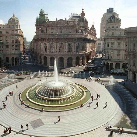 A 2 Passi Dal Centro Appartement Genua Buitenkant foto