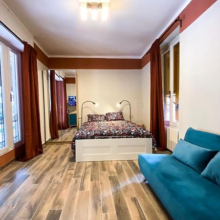 A 2 Passi Dal Centro Appartement Genua Buitenkant foto