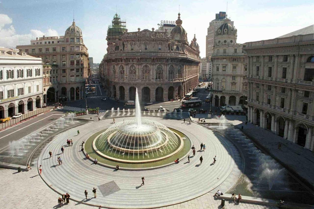 A 2 Passi Dal Centro Appartement Genua Buitenkant foto