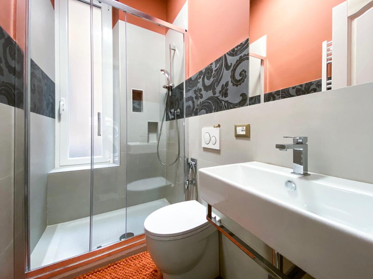 A 2 Passi Dal Centro Appartement Genua Buitenkant foto