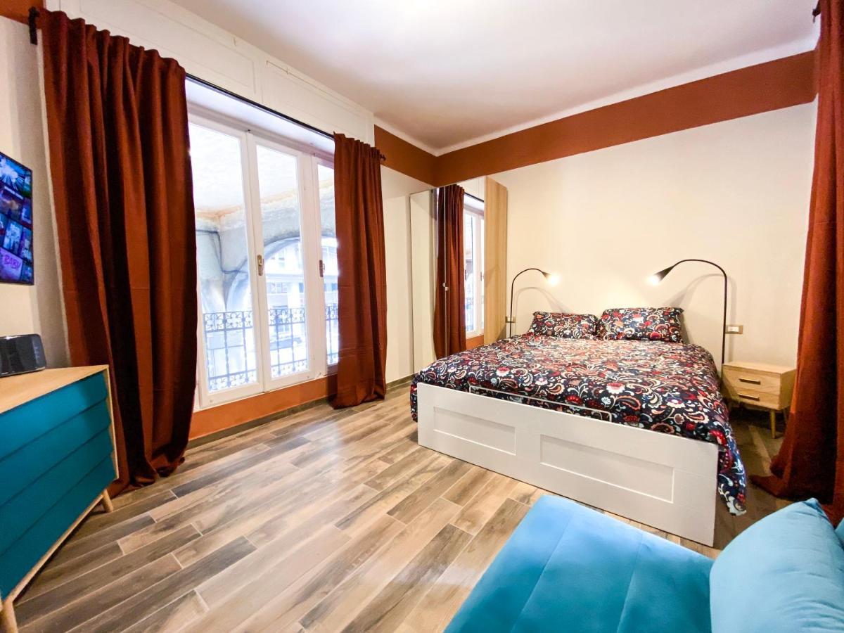 A 2 Passi Dal Centro Appartement Genua Buitenkant foto