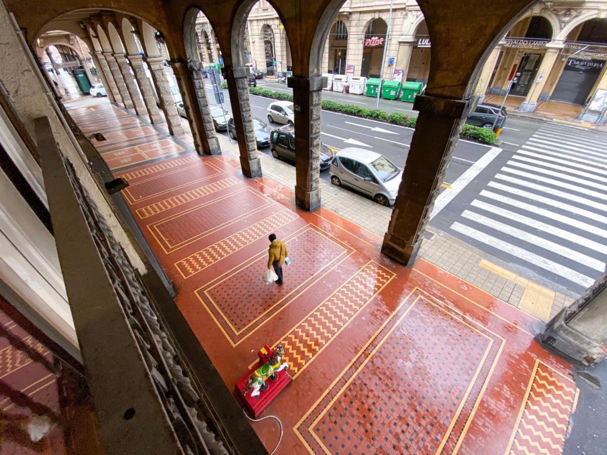 A 2 Passi Dal Centro Appartement Genua Buitenkant foto