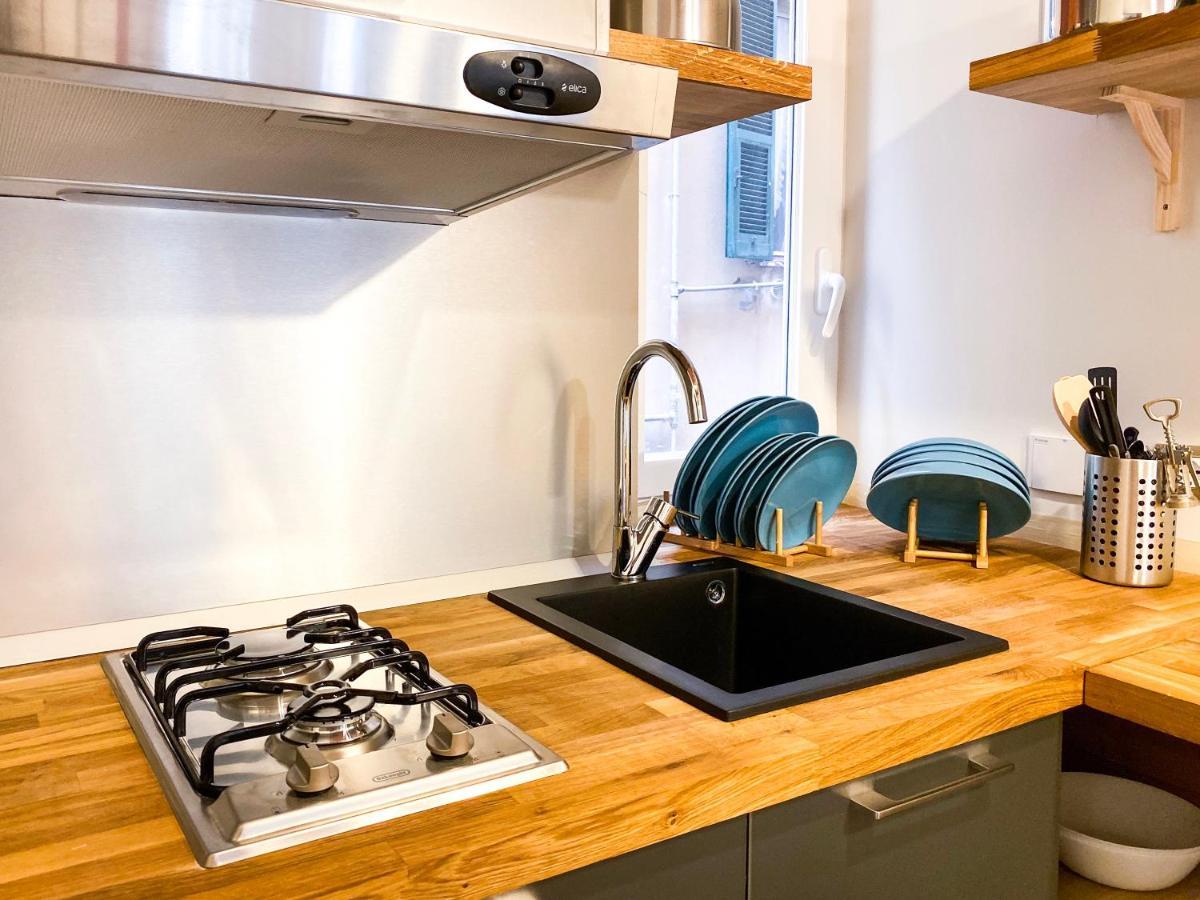 A 2 Passi Dal Centro Appartement Genua Buitenkant foto