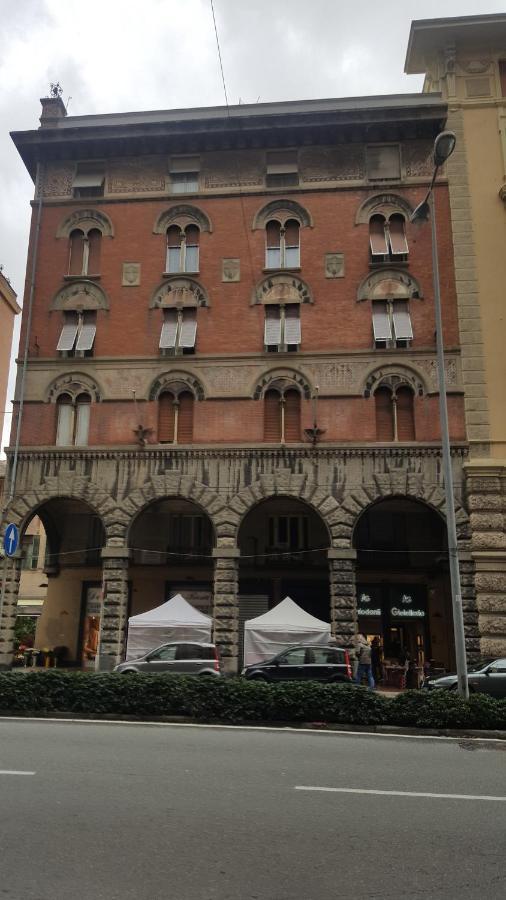 A 2 Passi Dal Centro Appartement Genua Buitenkant foto